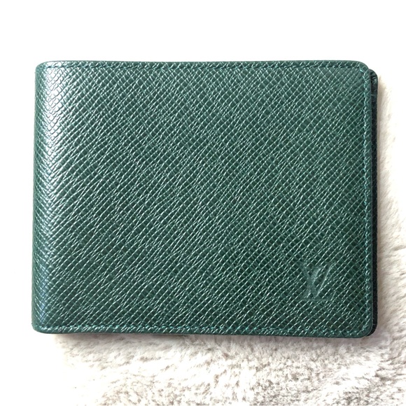 Louis Vuitton Taiga Leather Bifold Wallet Forest Green - Picture 4 of 14